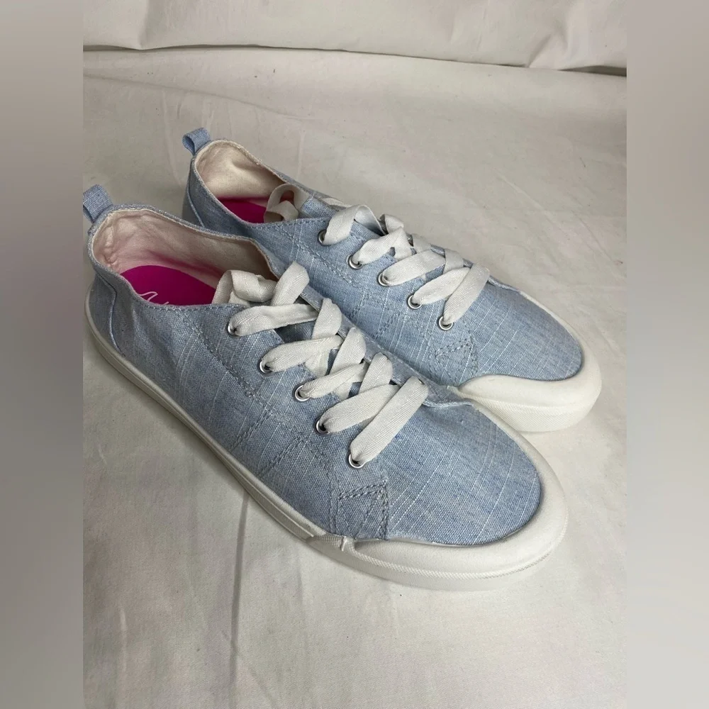 Sugar Womens Festival Light Blue Lace Up Sneaker 9.5M
